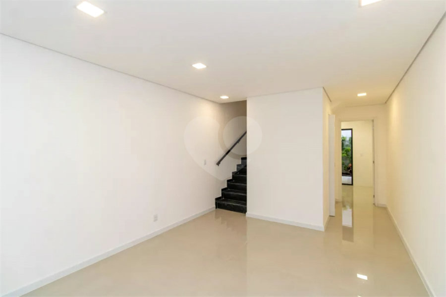 Sobrado à venda com 3 quartos, sendo 1 suíte, em Vila Guilherme, São Paulo, SP
