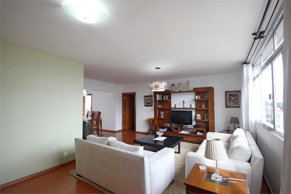 Apartamento à venda com 3 quartos, sendo 1 suíte, em Alto da Lapa, São Paulo, SP