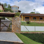 Casa para alugar com 3 quartos, sendo 1 suíte, em Vila Petrópolis, Atibaia, SP