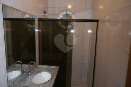 Sobrado à venda ou para alugar com 4 quartos, sendo 1 suíte, em Vila Butantã, São Paulo, SP