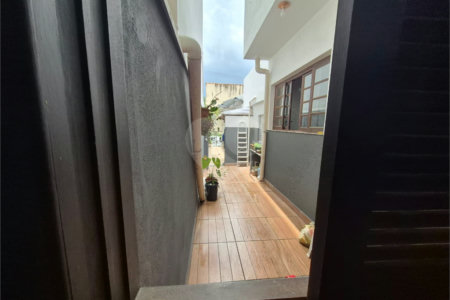 Casa à venda com 4 quartos, sendo 1 suíte, no condomínio Residencial Alto da Lapa II, São Paulo - SP