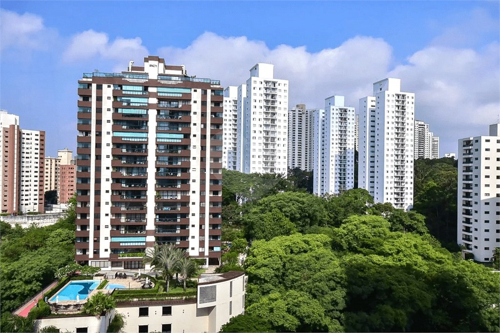 Apartamento à venda com 3 suítes em Lar São Paulo, São Paulo, SP