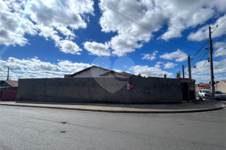 Casa à venda com 2 quartos em Loteamento Gramado I, Itapetininga, SP
