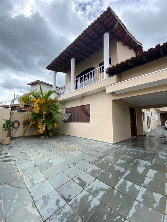 Sobrado à venda com 5 quartos em Jardim São Pedro, Mogi das Cruzes, SP