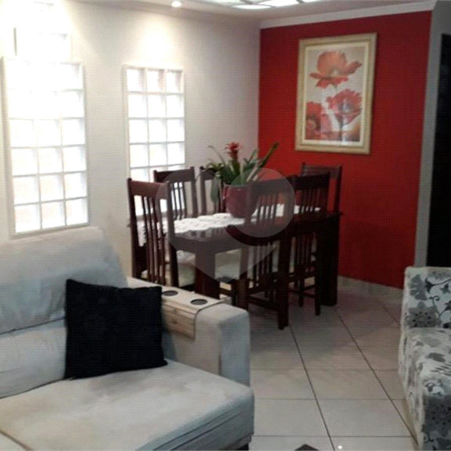 Casa à venda com 3 quartos, sendo 1 suíte, em Conjunto Residencial Vista Verde, São Paulo, SP