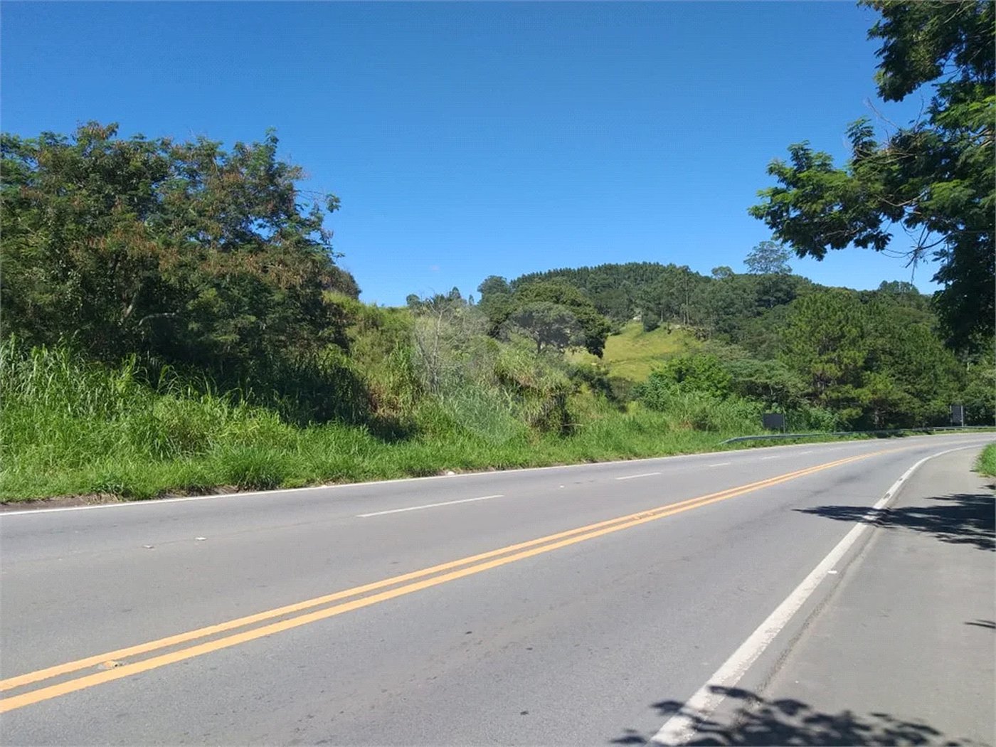 Área de terra de 156 mil m2 à venda em São Roque, zona mista (residencial/industrial)