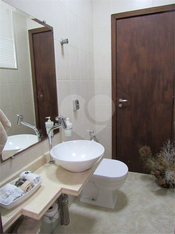 Sobrado à venda com 4 quartos, sendo 2 suítes, em Tremembé, São Paulo, SP