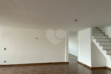 Casa à venda com 3 quartos, sendo 2 suítes, em Tucuruvi, São Paulo, SP
