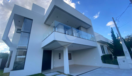 Casa à venda com 3 suítes no condomínio Village Damha II, São Carlos - SP