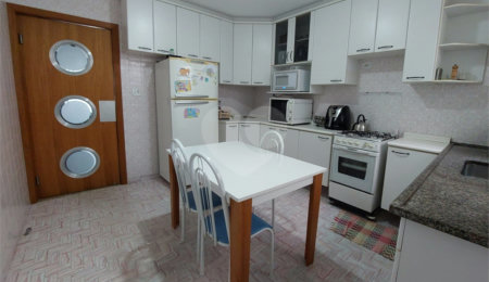Sobrado à venda com 3 quartos em Santana, São Paulo, SP