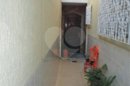 Sobrado à venda com 4 quartos, sendo 1 suíte, em Vila Gustavo, São Paulo, SP
