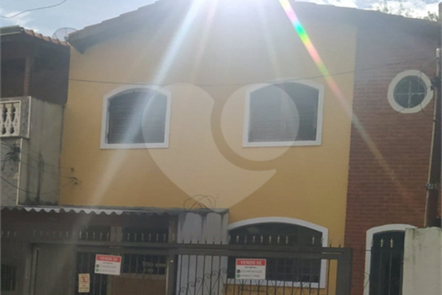Sobrado à venda com 4 quartos, sendo 1 suíte, em Tucuruvi, São Paulo, SP