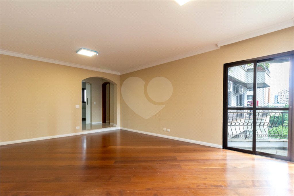 Apartamento à venda com 3 quartos, sendo 1 suíte, em Brooklin, São Paulo, SP