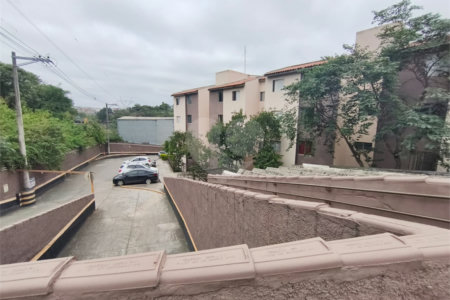 Casa à venda com 2 quartos no condomínio Dora, Guarulhos - SP