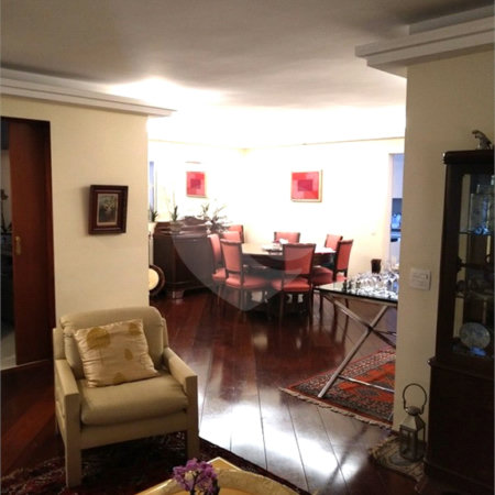 Apartamento à venda com 3 quartos, sendo 1 suíte, em Jardim Paulista, São Paulo, SP