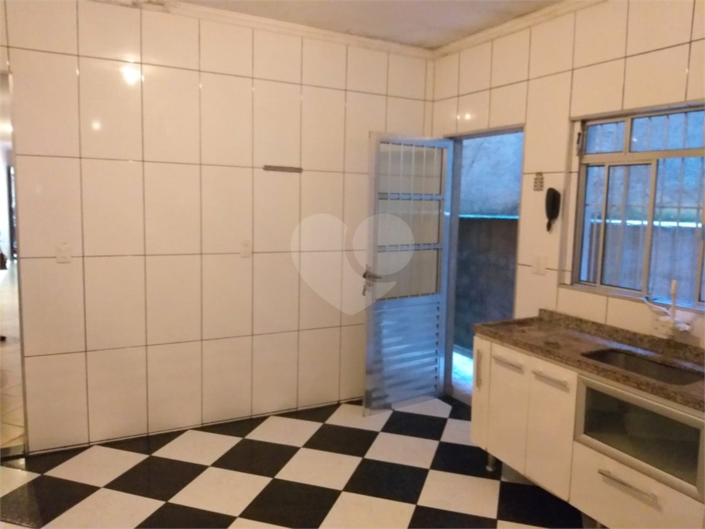 Sobrado à venda com 3 quartos, sendo 1 suíte, em Jardim Cruz do Corisco, São Paulo, SP