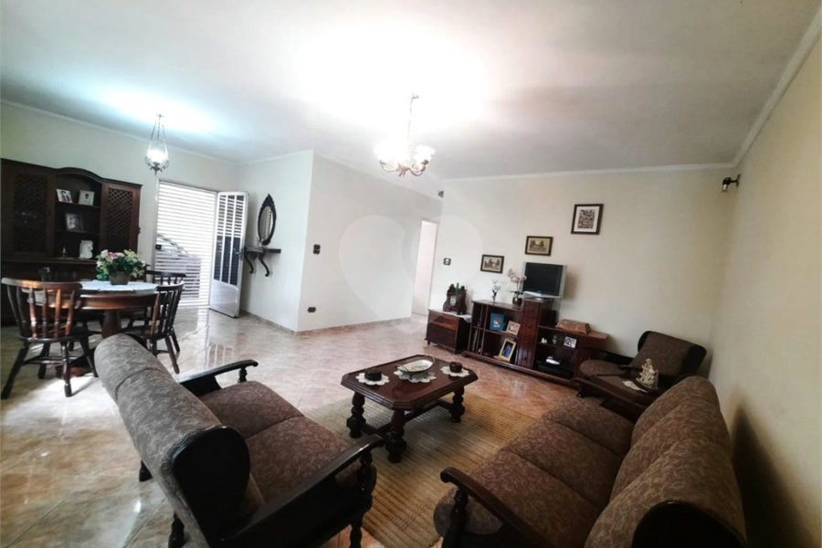 Sobrado à venda com 3 quartos, sendo 1 suíte, em Vila Medeiros, São Paulo, SP
