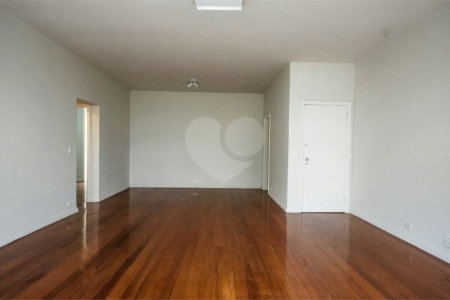 Apartamento à venda com 4 quartos, sendo 1 suíte, em Lagoa, Rio de Janeiro, RJ