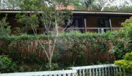 Casa Térrea à venda com 3 quartos, sendo 1 suíte,  em Parque Petrópolis, Mairiporã, SP