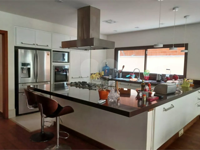 Casa Térrea à venda com 3 suítes em Alto da Boa Vista, São Paulo, SP