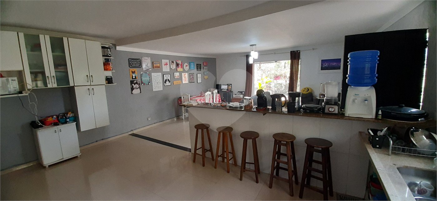 Sobrado à venda com 3 quartos, sendo 1 suíte, em Serra da Cantareira, Mairiporã, SP