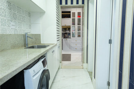 Apartamento à venda com 5 quartos, sendo 4 suítes,  em Parque Reboucas, São Paulo, SP