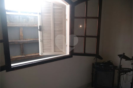 Casa Térrea à venda com 3 suítes em Jardim São Pedro, Mogi das Cruzes, SP