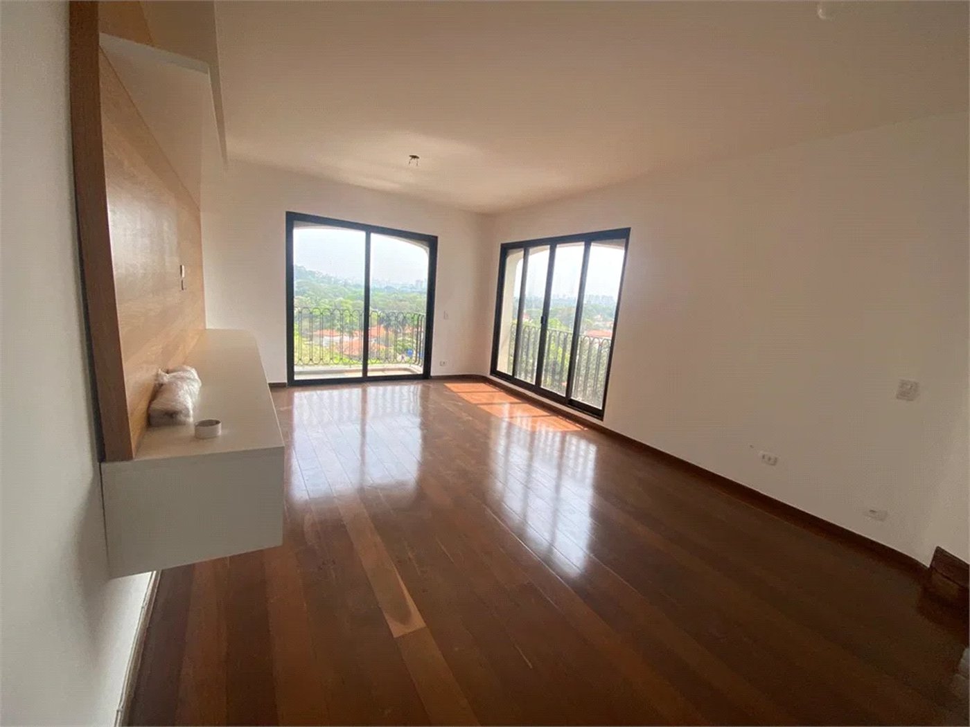 Apartamento para alugar com 3 suítes em Pinheiros, São Paulo, SP