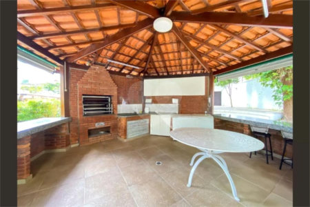 Apartamento à venda com 3 quartos, sendo 1 suíte,  em Jardim Marajoara, São Paulo, SP