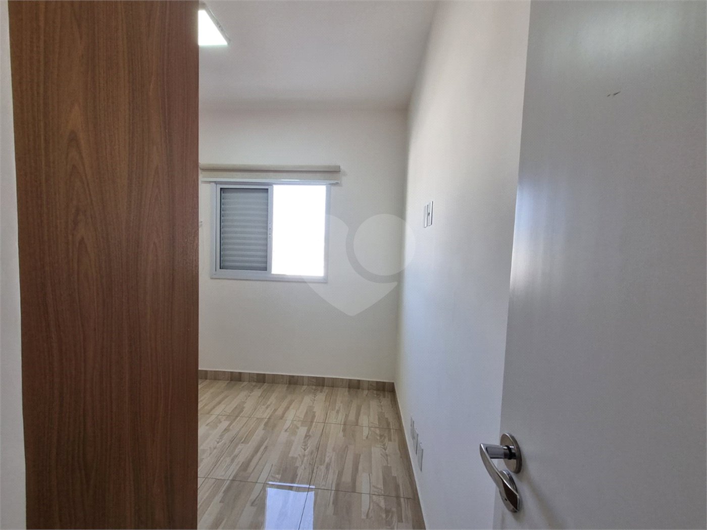 Casa à venda com 3 quartos, sendo 1 suíte, no condomínio Residencial Américo Figueiredo, Sorocaba - SP