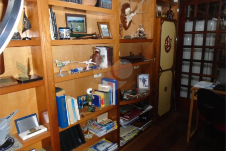 Casa Térrea à venda com 3 quartos, sendo 1 suíte,  em Alto da Boa Vista, São Paulo, SP