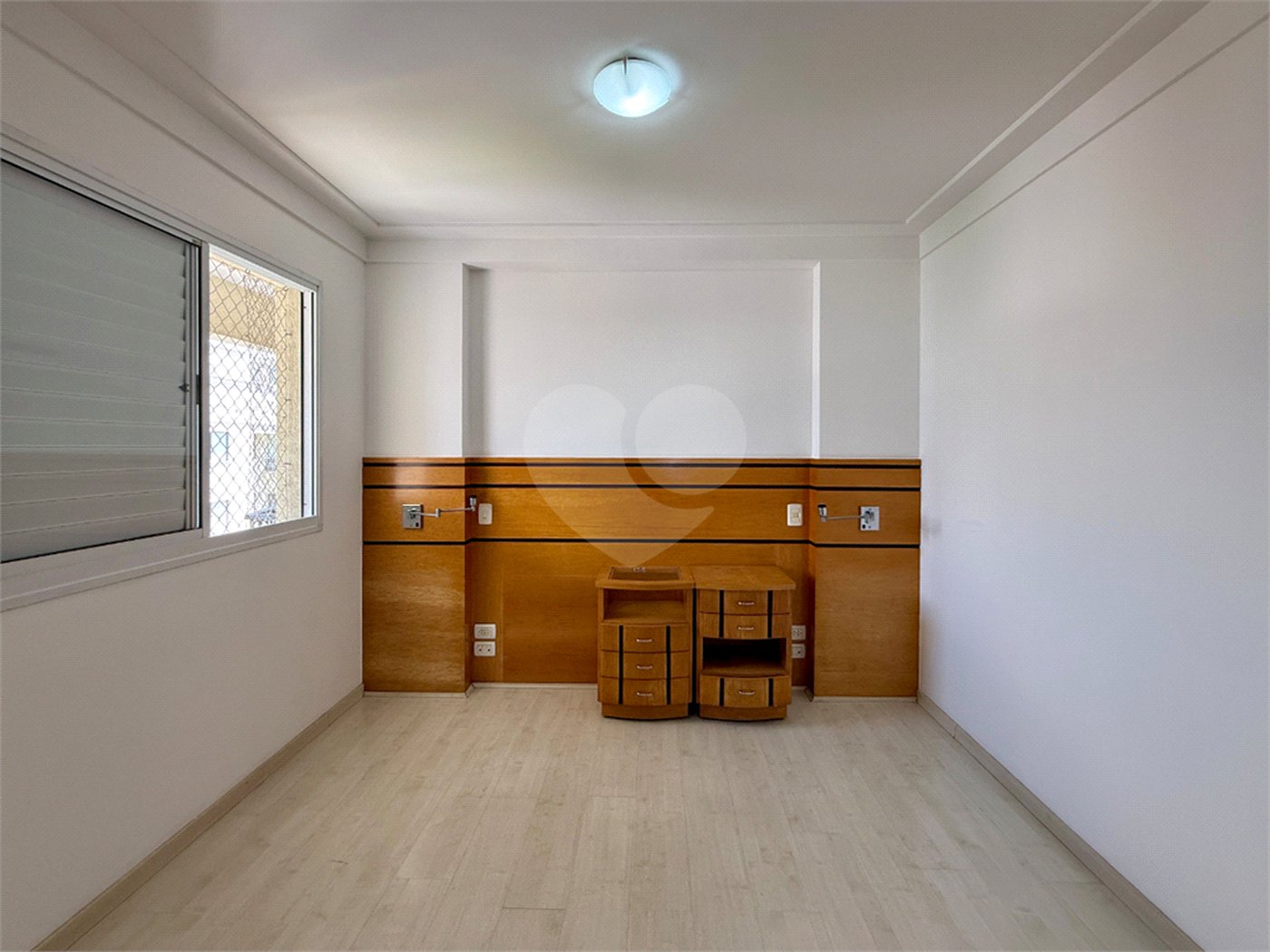 Apartamento à venda com 2 quartos, sendo 1 suíte, em Jardim Marajoara, São Paulo, SP