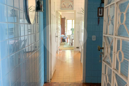 Casa à venda ou para alugar com 6 quartos, sendo 2 suítes, em Parque São George, Cotia, SP