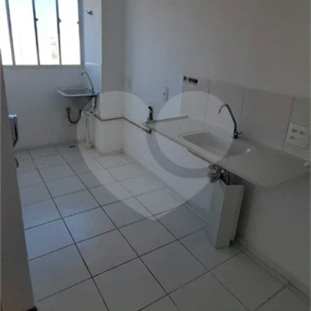 Apartamento de 42m² à venda na Vila Nova Bonsucesso, em Guarulhos, com 2 dormitórios e 1 vaga de garagem.