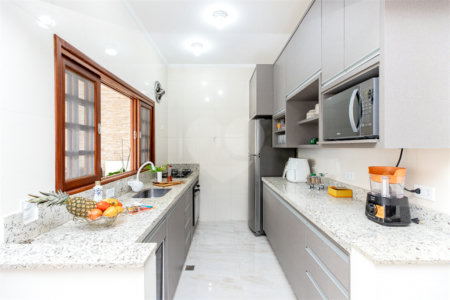 Casa à venda com 5 quartos, sendo 1 suíte, em Jardim Caravelas, São Paulo, SP