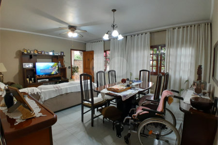 Casa Térrea à venda com 4 quartos, sendo 1 suíte, em Parque Continental, São Paulo, SP