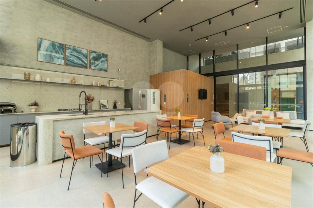 Apartamento à venda com 3 quartos, sendo 2 suítes, em Pinheiros, São Paulo, SP