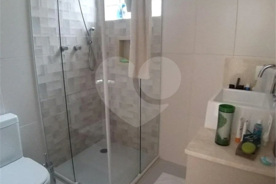 Casa à venda com 3 quartos, sendo 1 suíte, em Saúde, São Paulo, SP