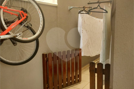 Casa à venda com 3 quartos, sendo 1 suíte, no condomínio Campos do Conde I, Paulínia - SP