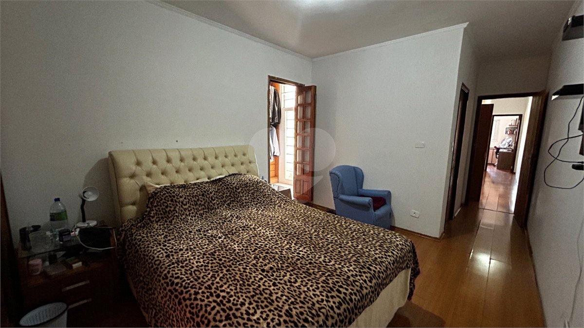 Sobrado à venda com 3 quartos, sendo 2 suítes, em Cidade São Francisco, São Paulo, SP