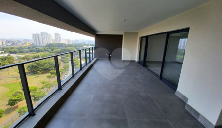 Apartamento à venda com 4 quartos, sendo 2 suítes, em Água Branca, São Paulo, SP