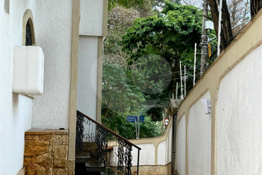 Sobrado à venda com 4 quartos, sendo 3 suítes, em Palmas do Tremembé, São Paulo, SP
