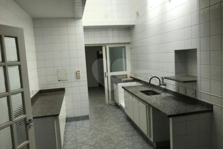 Sobrado à venda com 3 quartos, sendo 1 suíte,  em Jardim Chapadão, Campinas, SP