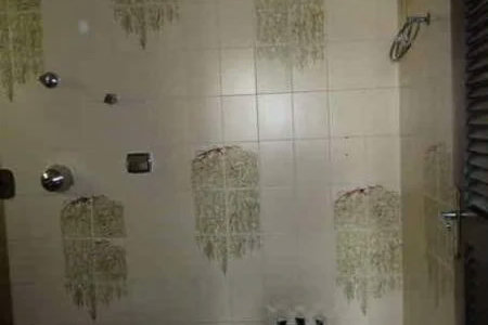 Casa à venda com 3 quartos, sendo 1 suíte, em Jardim Londrina, São Paulo, SP
