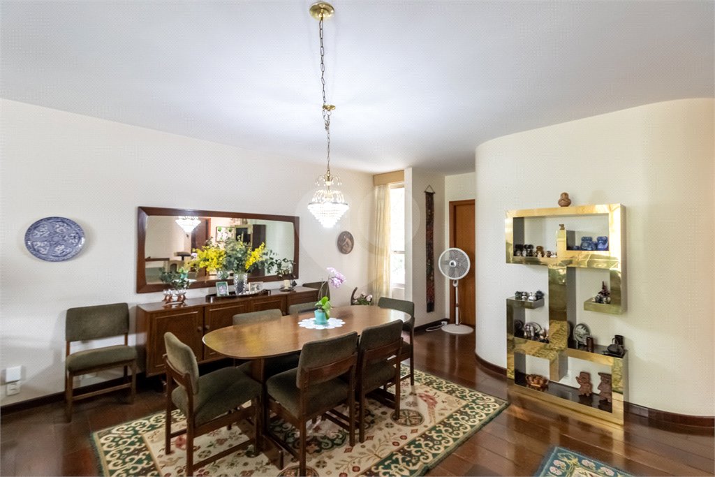 Casa à venda com 4 quartos, sendo 1 suíte, em Jardim Marajoara, São Paulo, SP
