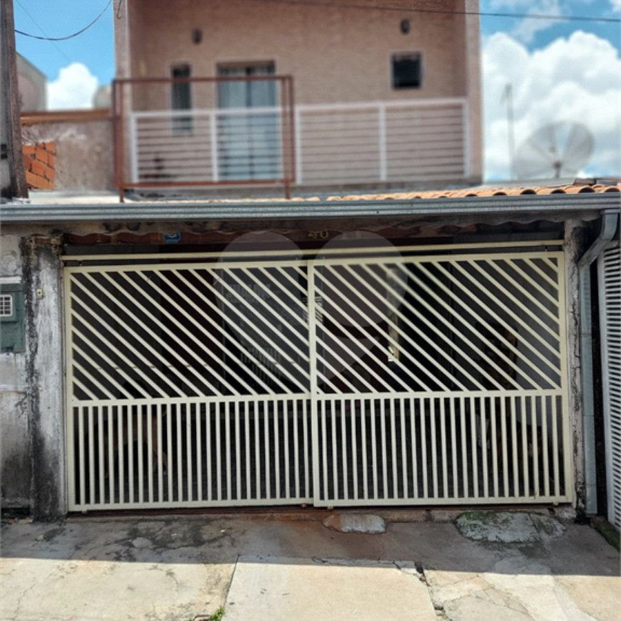 Casa à venda com 4 quartos, sendo 1 suíte, em Terra da Uva, Louveira, SP