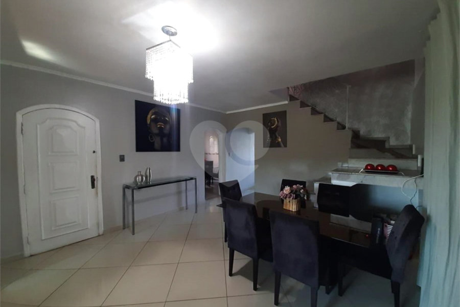 Sobrado à venda com 4 quartos, sendo 2 suítes, em Tremembé, São Paulo, SP