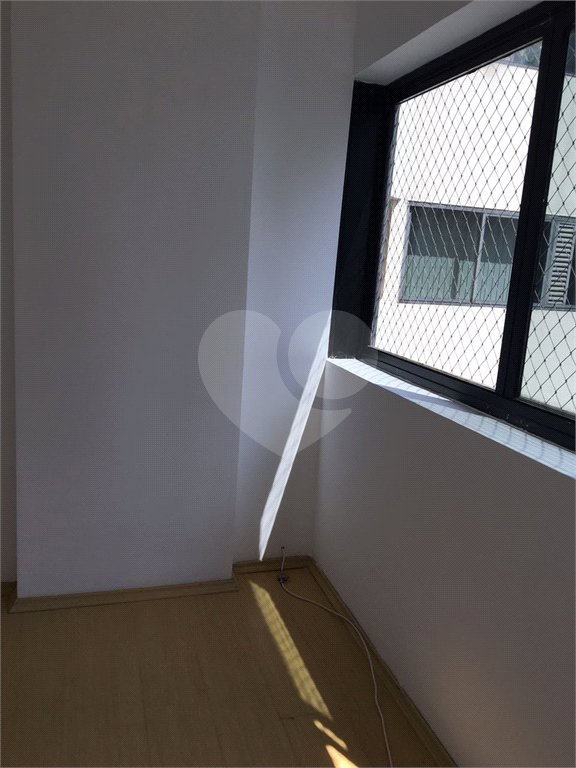 Apartamento à venda com 3 quartos, sendo 1 suíte, em Jardim Parque Morumbi, São Paulo, SP