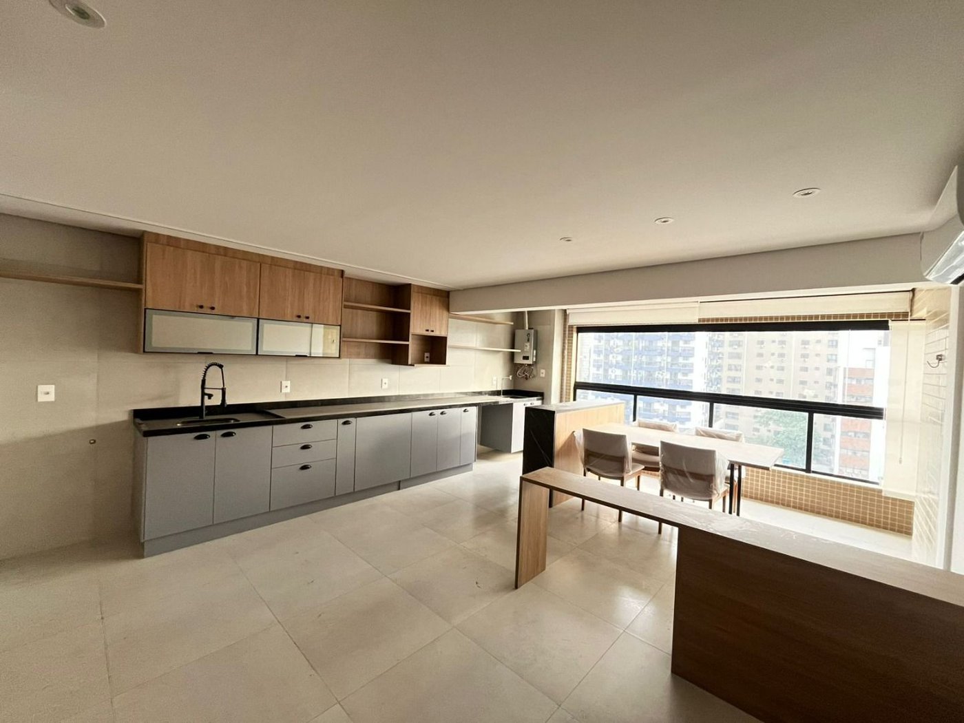 Apartamento com 2 dormitórios à venda, 65 m² por R$ 950.000,00 - Ponta da Praia - Santos/SP