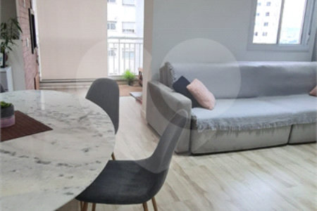 Apartamento à venda com 2 quartos, sendo 1 suíte,  em Barra Funda, São Paulo, SP